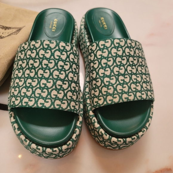 "SOLD" Gucci Platform - Picture 4 of 8